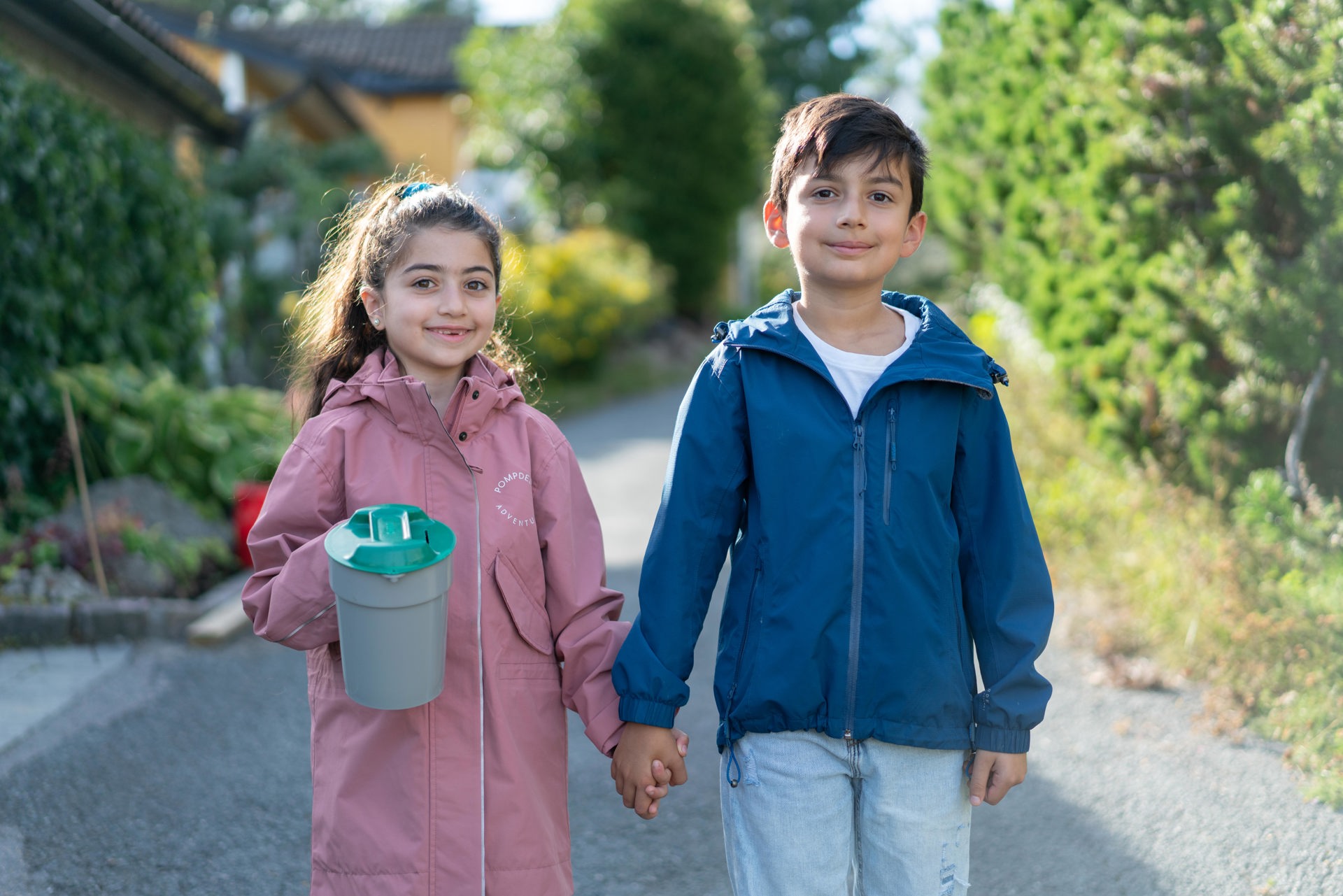 TV-aksjonen 2024: Bøssebærere går rundt 20. oktober for å samle inn til barnekreftforeningen. Foto: TV-aksjonen/Mikkel Strøm
