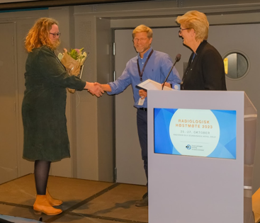 Magnhild Dagestad mottar pris for beste frie foredrag 2023