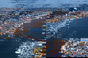 Bilde av Tromsø nattestid.