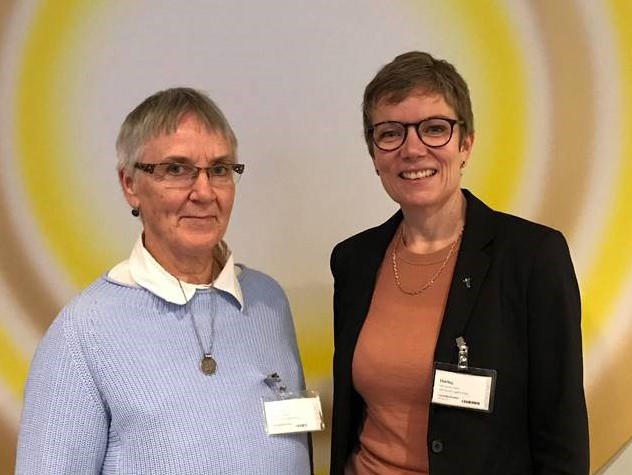 Kjellaug Enoksen og Marit Hermansen - red