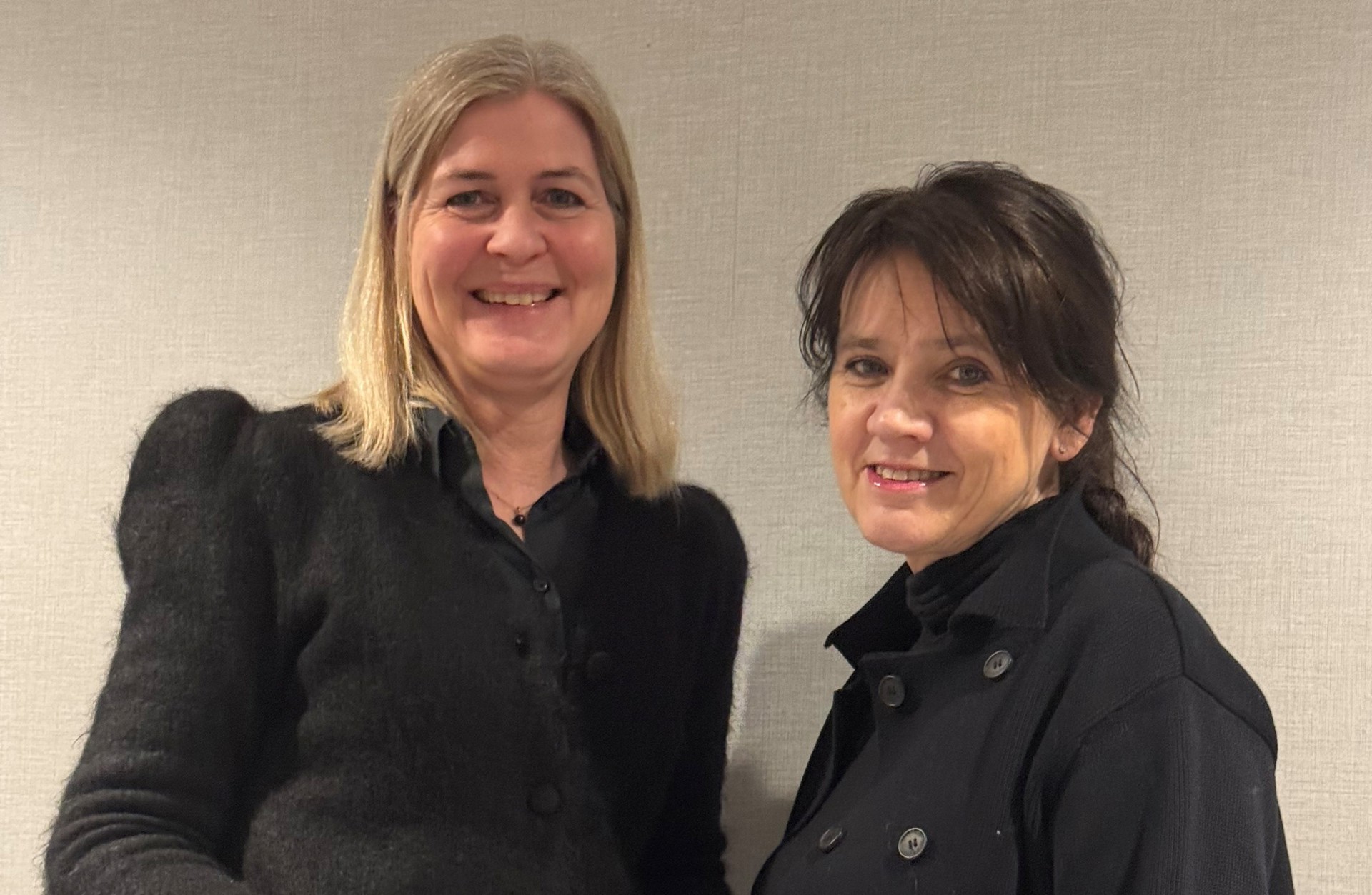 Birgithe Hellerud (SAN) og Anne-Kari Bratten (Spekter). Foto: Legeforeningen