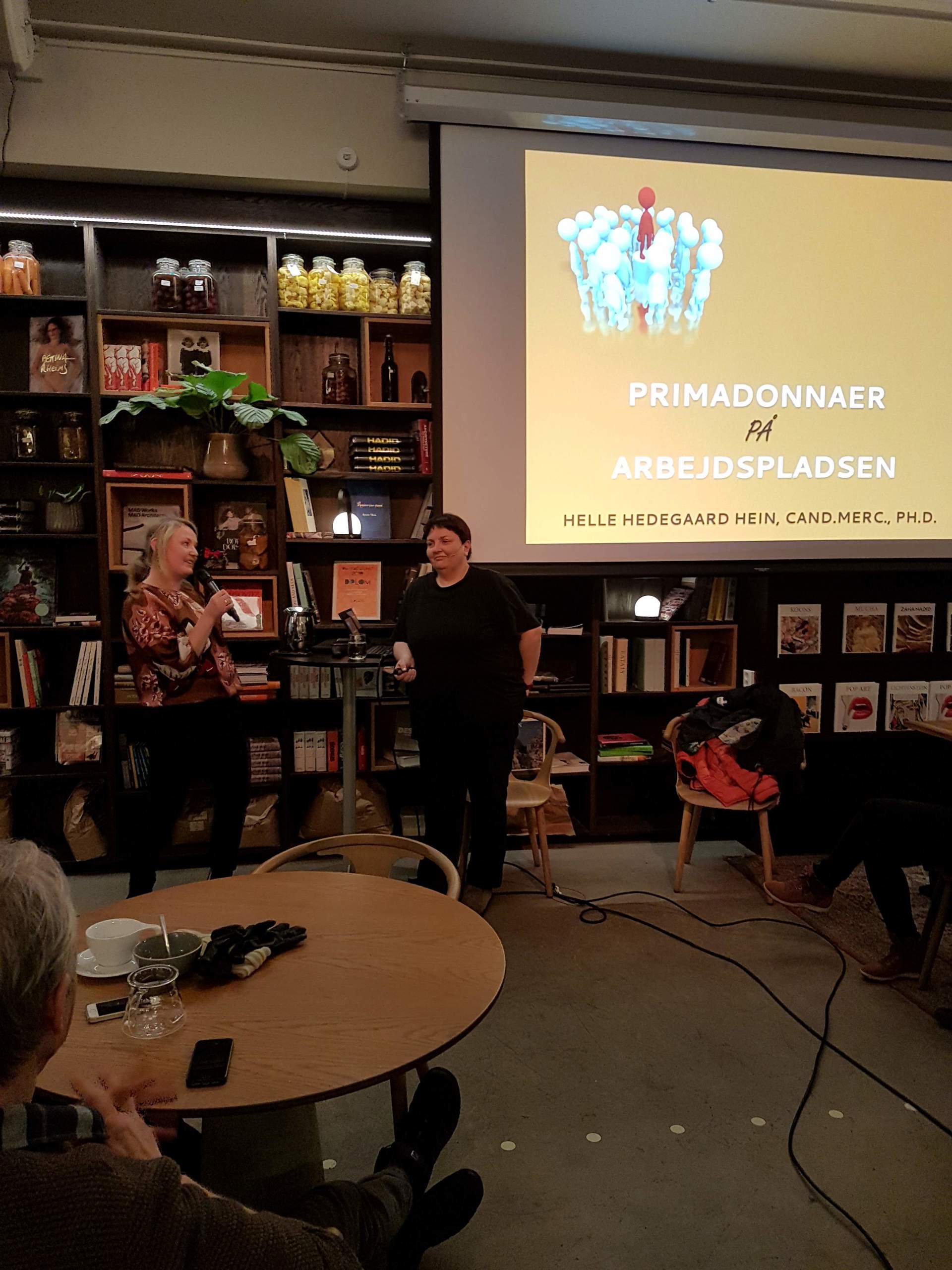 Primadonna rotert [1] A