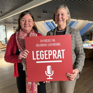 Bilde av Anne-Karin Rime og Cecilie Daae, tidligere RHF-direktør og medlem av totalberedskapskommisjonen.