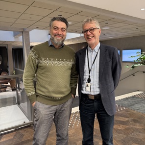 Bilde av psykiater og forfatter, Shahram Shaygani, og leder for Norsk psykiatrisk forening, Lars Lien.