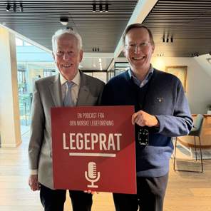  Erlend Hem og professor Ole Berg. Foto: Legeforeningen