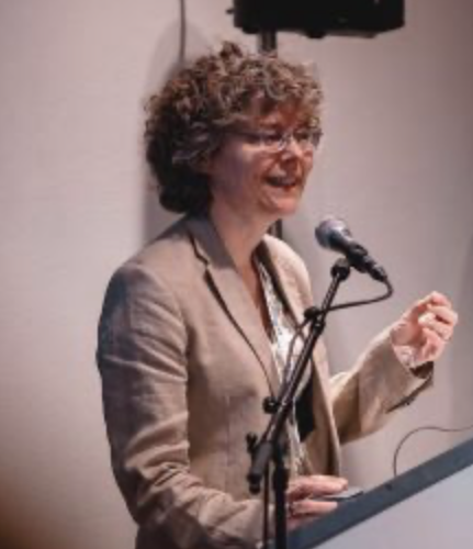 Professor Nens van Alfen 