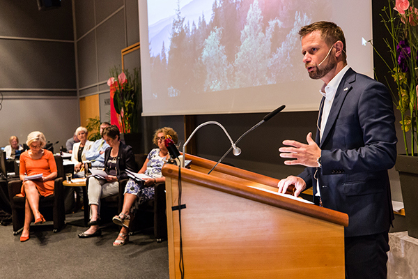 Fastlegedebatt-Høie