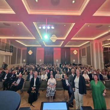Bilde av gjester i Britannia Hall
