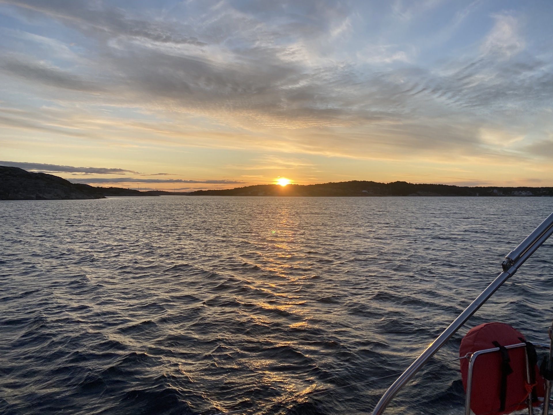 Bilde av sol og hav