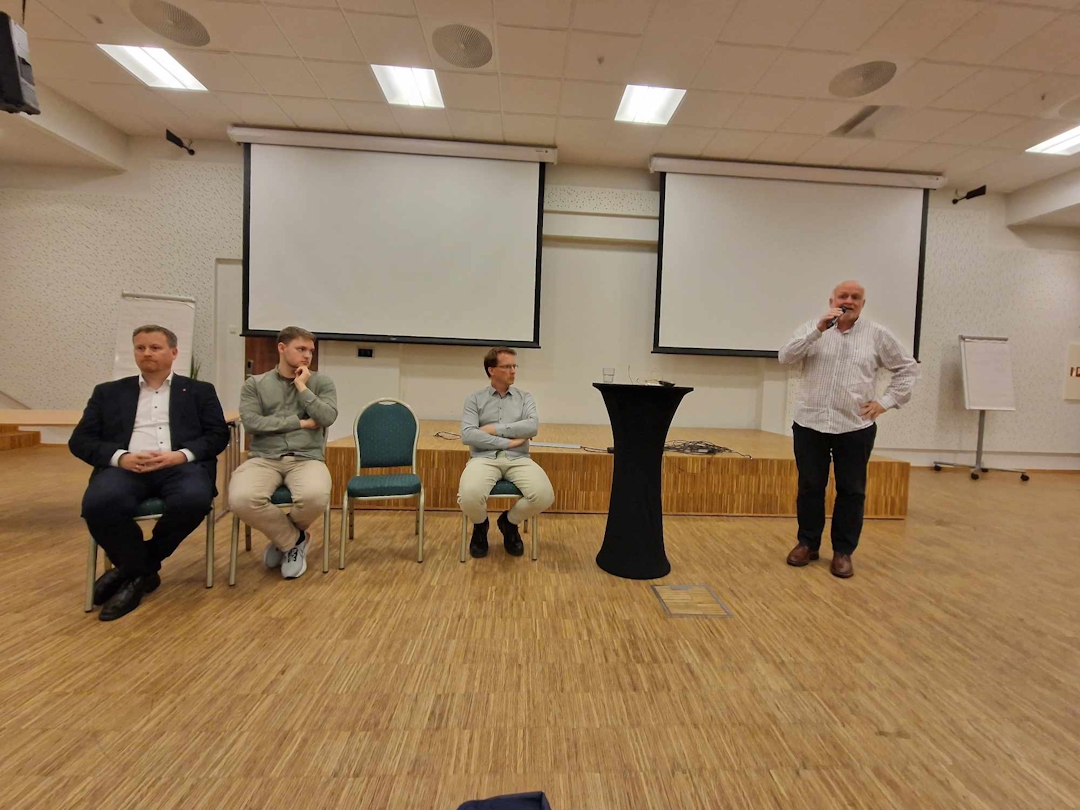 Gunnar Ramstad tar ordet.jpg