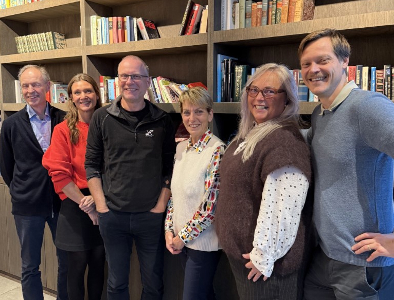 Fra venstre: Gunnar Skipenes, Martine Pedersen, Jarand Hindenes (NFAM leder, Namf nestleder), Laila Margrethe Torp (Namf leder, NFAM nestleder), Anne Kristine Jordal, Bendik Christian Brinchmann. Foto: Legeforeningen